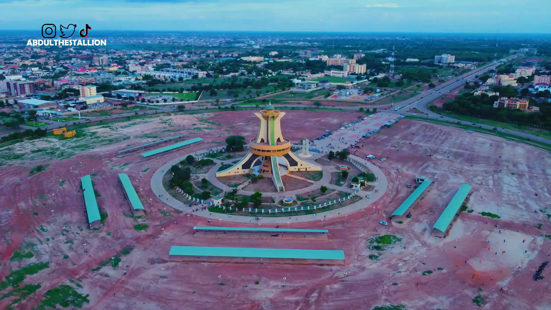 Monument aux héros nationaux, Ouaga 2000